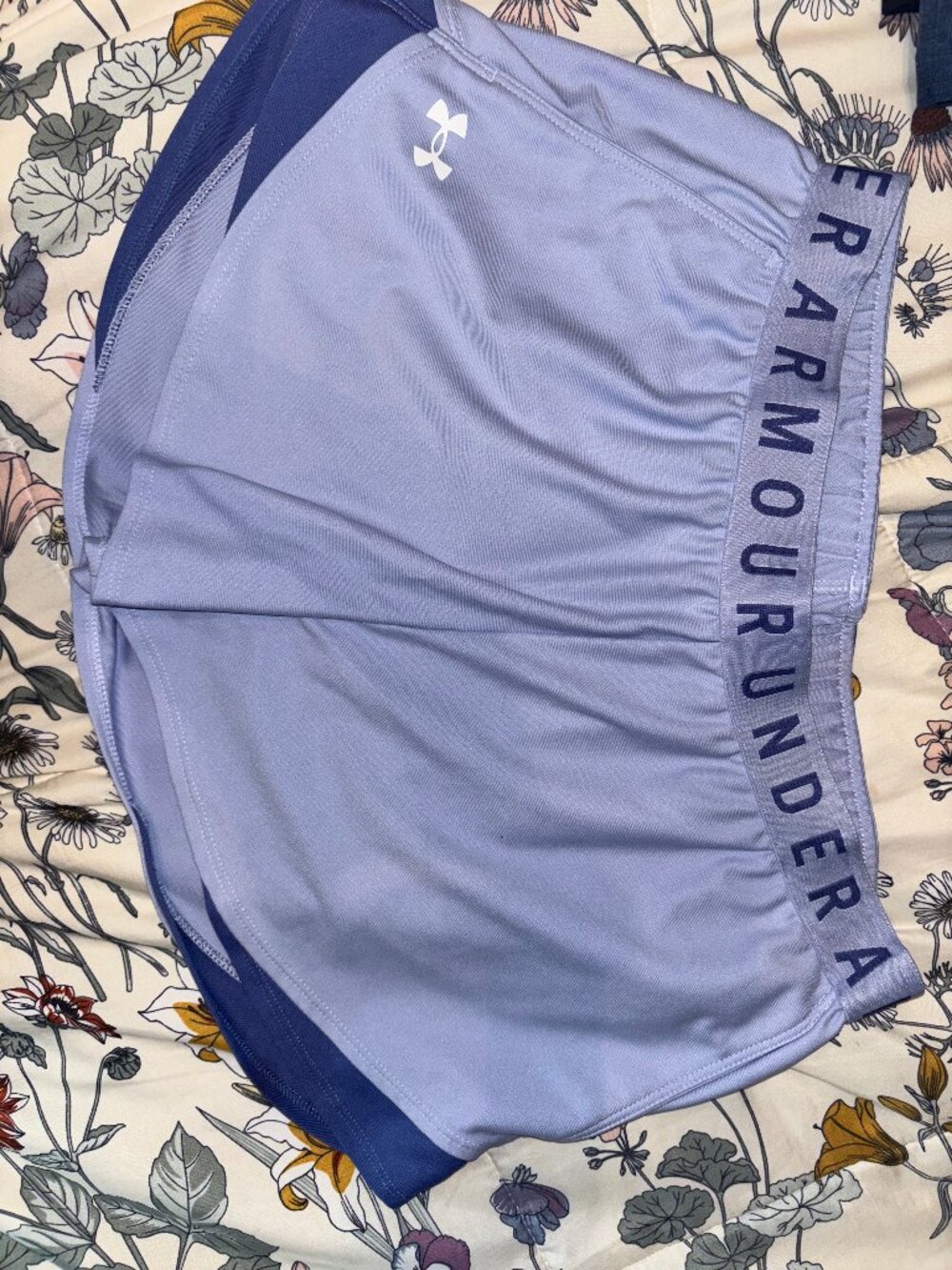 UNDER ARNOUR ATHLETIC SHORTS LARGE